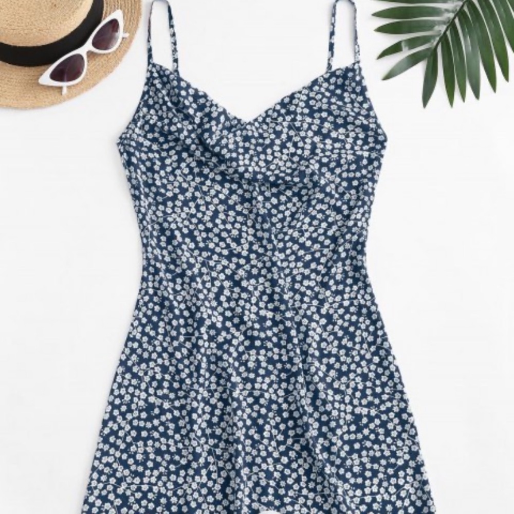 ZAFUL Cowl Front Ditsy Floral Cami Dress
